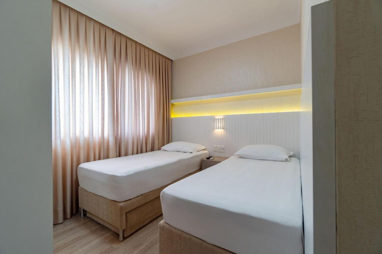 Varandas Do Atlantico - Apartamento Impecavel Em Condo Pe Na Areia 봄비나스 외부 사진